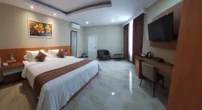 Grand Avira Hotel - Image 2