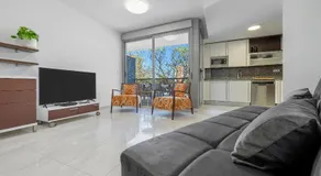 Hauzify I Apartament Mestral - Image 2
