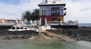 Respira el mar desde tu terraza y siéntete en paz. - Image 2