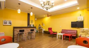 N. Castle Hotel - Image 2