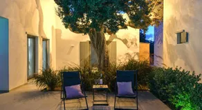Private Luxury Scarlet beachfront villa, Molos, Paros - Image 5