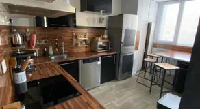 Bel appartement spacieux ,convivial de 3 chambres avec parking privé sécure - Image 3