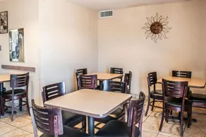 Quality Inn Farmington - Image 3