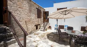 DROUSHIA CORNER HOUSE - Image 5