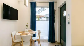Maisons de vacances confortables, piscine d'été - Image 5