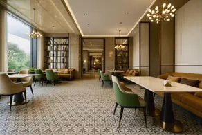 Jinyi International Hotel (Baolong Plaza) - Image 3