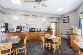 Red Roof Inn Orangeburg - Image 3