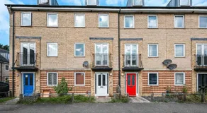 Harland Haven Spacious 4br House In Ipswich - Image 3
