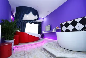 Youthful Memories Theme Hotel - Image 3