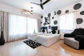 Old Bollywood Drive - 3 Bedrooms apartment - Image 2