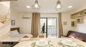 Studio Completo e Moderno com SmartTv, sofa cama, Ac e Wi Fi - Image 3