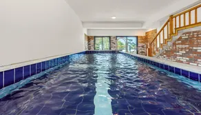 Cheongju Itiseong Pool Villa - Image 2