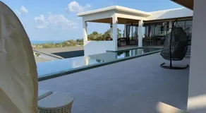 Luxurious Villa with Private Indoor Pool - Image 4