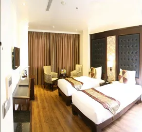 City Bay Palace Hotel - Image 2