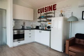 Tiny Home with Huge View - Image 4