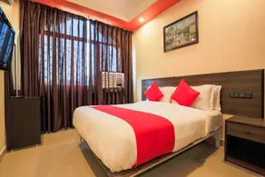 Flagship Near Redikuppam Main Road Near Juhu Beach - Image 4