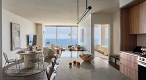 Lux Apts with Lake Views and Top Amenities - Image 2