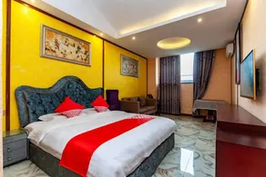 Chengdu Minglan Hotel Golden Chicken Shop - Image 4