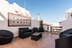 Lagos Downtown Guesthouse - Image 3