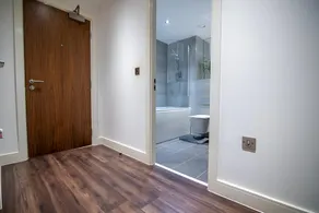Impressive Apartment In Birmingham - Image 3