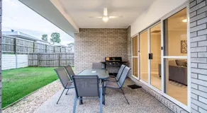 Easy Days & Soft Mornings between BNE City & GC - Holiday Home - Image 5