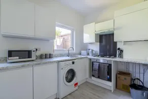 Spacious 3 Bed House Close to Southend Pier - Image 4