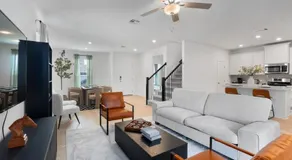 Lux Cozy Home l SE Austin near F1-COTA-ABIA-Tesla - Image 2