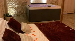 Suite de caractère avec Jacuzzi - Image 3