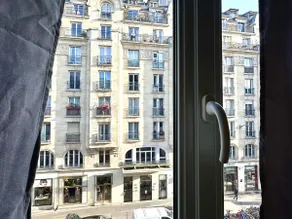 35m2 Marais 2BR Apartment near Pompidou and Metro - Image 2