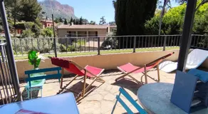 BOUTIQUE HOSTEL BY Cassis - Image 4