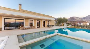 Jerina Mansion by PikHost - Image 4