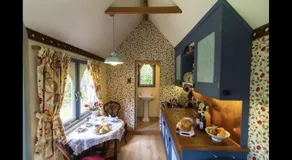Magical Tabernacle in a Beautiful Setting with Hot Tub - Image 3