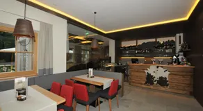 Chalet Tovel - Mountain Lake - Image 3