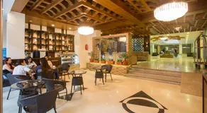 Yatri Suites and Spa - Image 2
