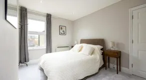 Modern Apartment Near Oxford Train Station - Image 4