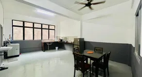 Singtown Guesthouse - Image 4