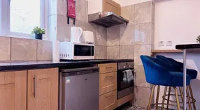 United Lodge Hotel - Image 5