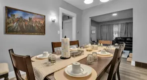 Close to Niagara Fall Dream Home - Image 4