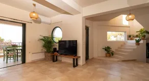 Villa Alice On The Rocks - Image 3