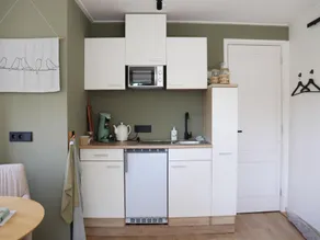 Beautifully styled apartment - Image 4