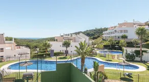 2167-Superb 2 bedrooms in luxury complex with pool - Image 4