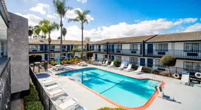 The Buena Park Hotel & Suites - Image 2