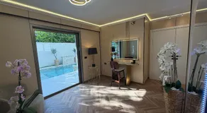 Luxury Guesthouse with Private Pool - Image 3