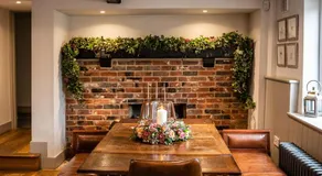 The Three Horseshoes - Image 3