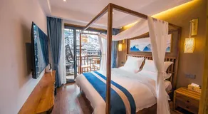 Fenghuang Sulv Yunzhu River View Homestay - Image 2