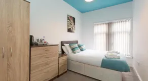 Townhouse @ Balliol Street Stoke - Image 2