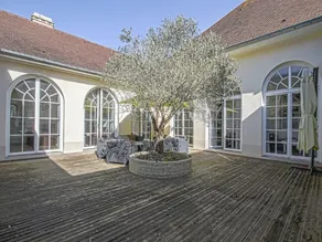 Charming Coastal Hideaway - Image 4