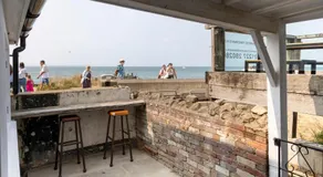 Stag Cottage, Sea wall - Image 4