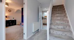 Pass the Keys Spacious and modern house with Free Parking - Image 4
