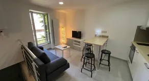 Maison au pied du château + parking privé - Image 2